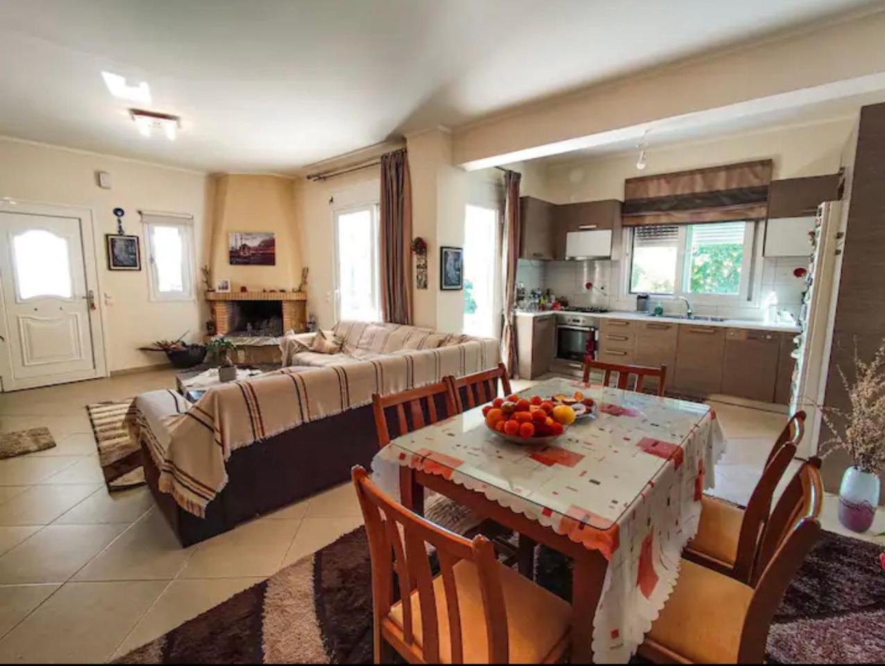 Eretria Homestay Exterior foto